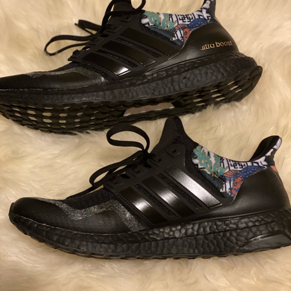 Adidas ultra boost black.